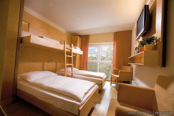 Jufa Hotel บาดเอาส์ซี ห้อง รูปภาพ